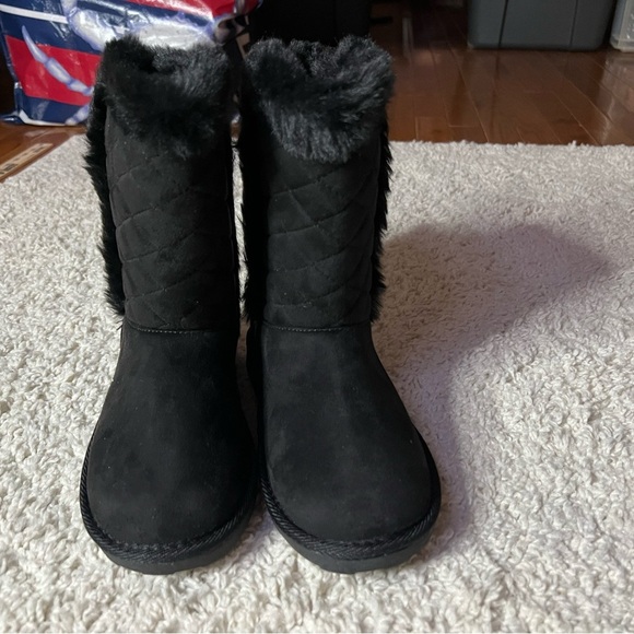 Girls Size 2 Ocean Coast Black Quilted Faux Fur Boots NIB - Picture 7 of 10